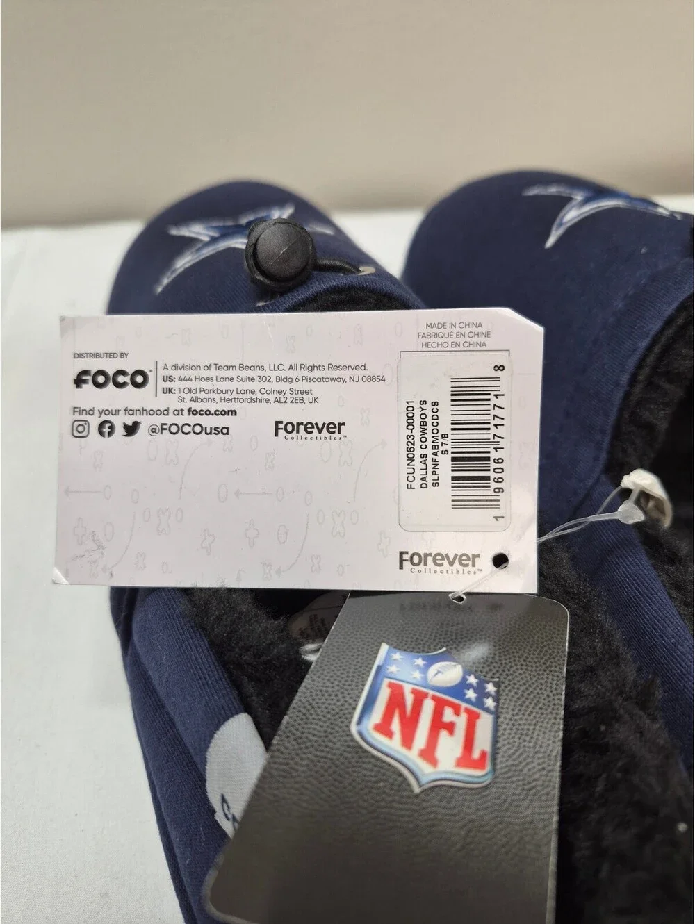 FOCO NFL Dallas Cowboys Men's Slippers with Adjustable Toggle, Size 9-10, B381